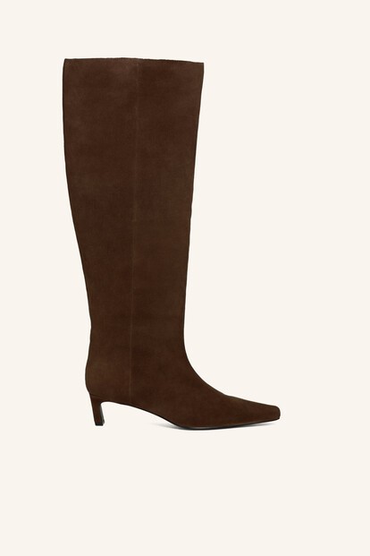 Сапоги на каблуке