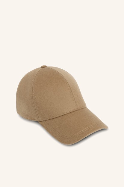 Бейсболка из шерсти