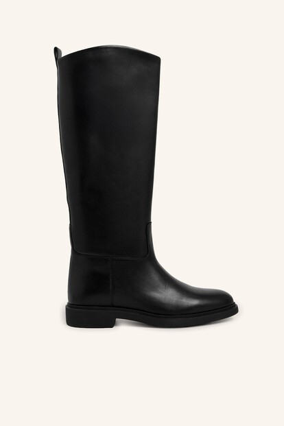 Сапоги из кожи