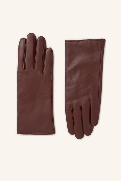 Перчатки из кожи