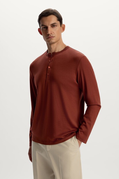 Лонгслив Henley