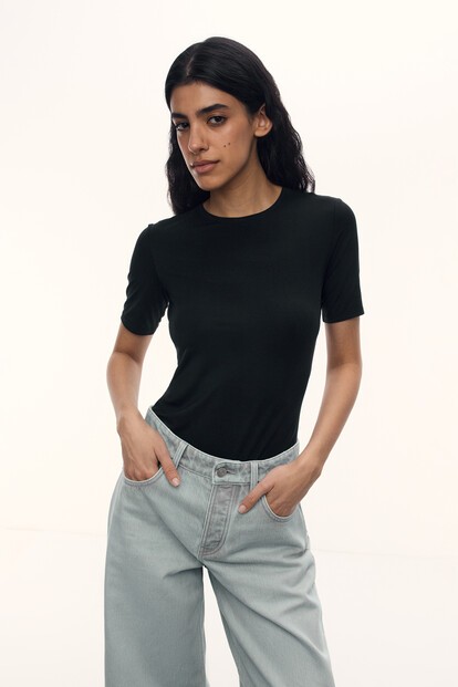 Футболка Fitted из модала и шелка