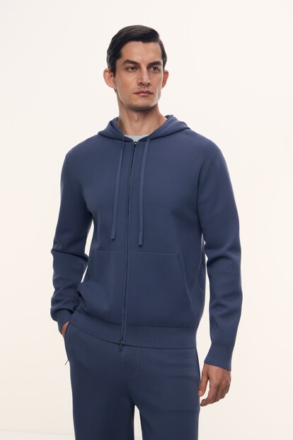 Толстовка Dacha