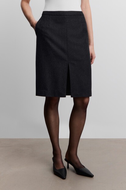 Ойын эротикалық фотосуреттер Секс ұлы ұйықтап жатқан анасын трахает