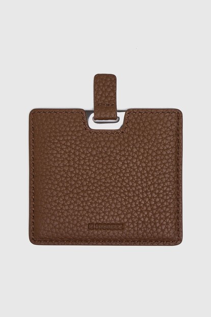 Зеркало в чехле 