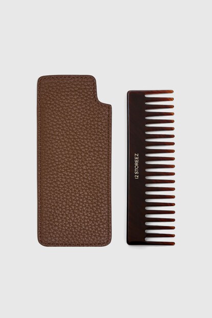 Гребешок в чехле