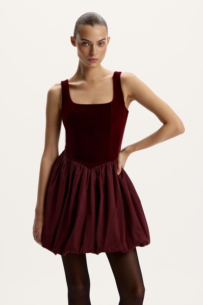 Платье из бархата и тафты