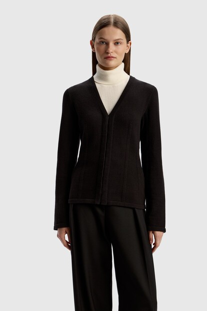 Жакет вязаный