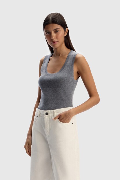 Топ из тонкой шерсти