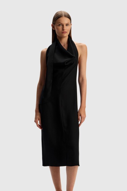 Платье с открытой спиной