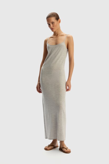 Платье на бретелях