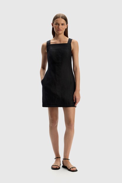 Платье из плотного льна