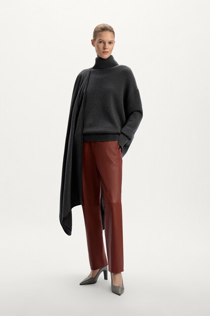 Брюки Sleek из кожи