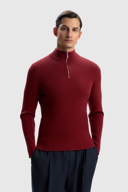 Свитер с молнией