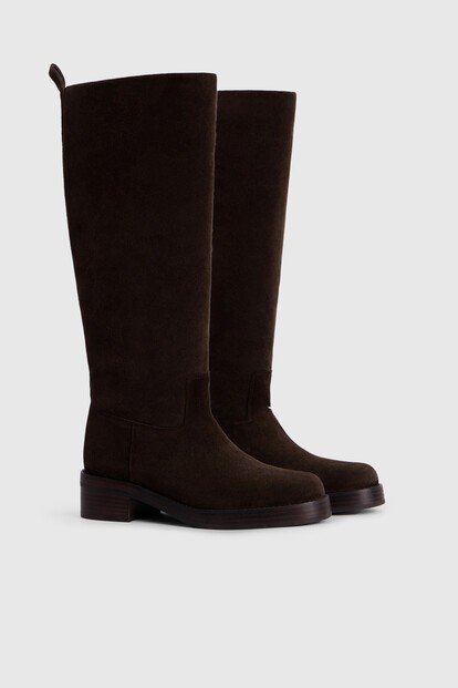 Үлкен кеудеге арналған порно фото Ледибойдың еркекті блатын порносын қараңыз