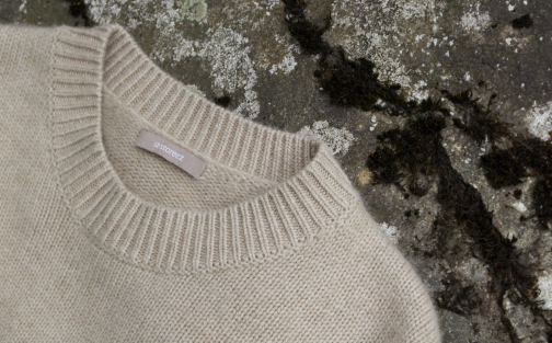 Пиллинг — неотъемлемая часть жизни вашего свитера. Что надо о нем знать?