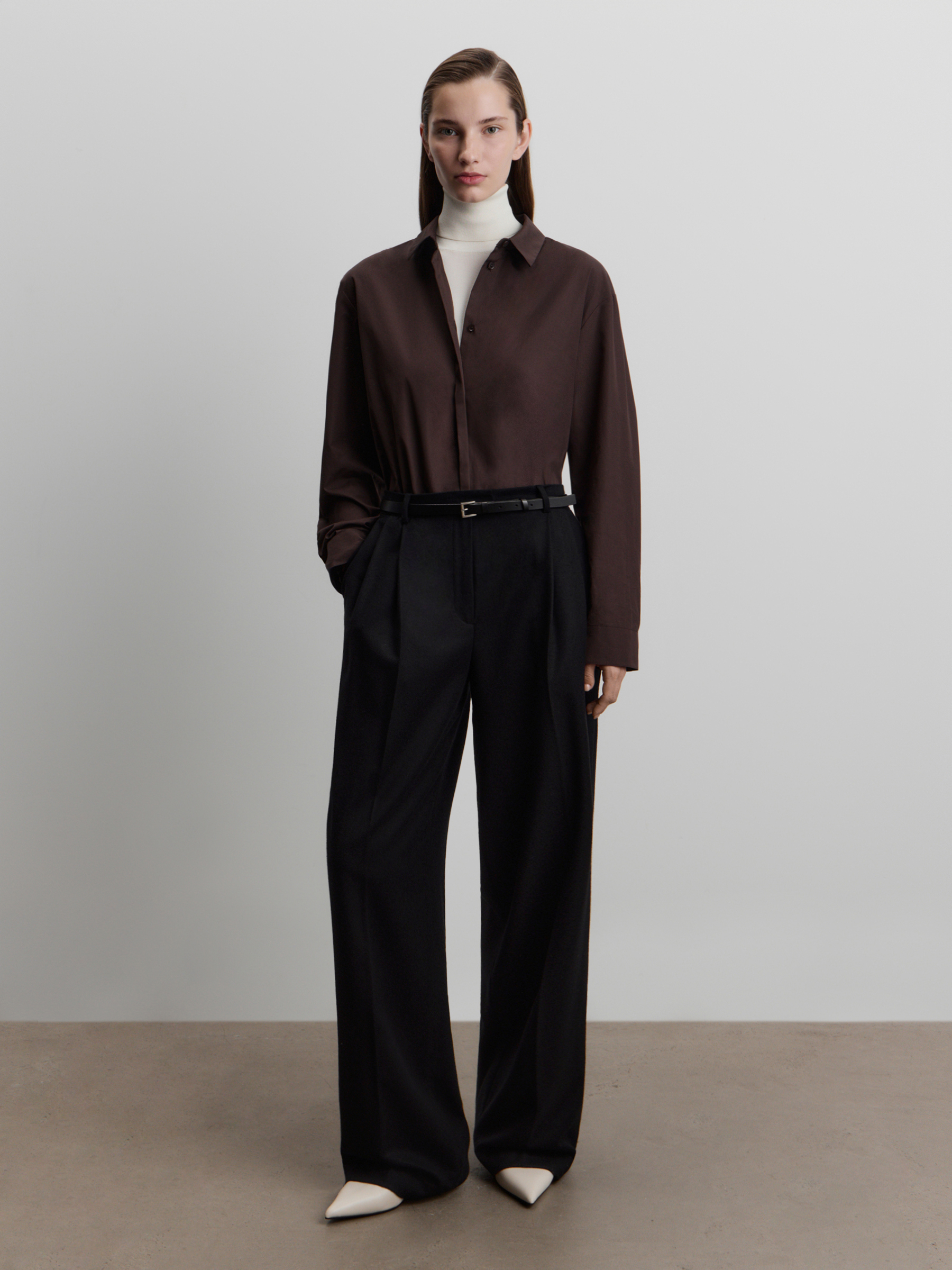 Брюки из тонкой шерсти 12 STOREEZ 22000₽