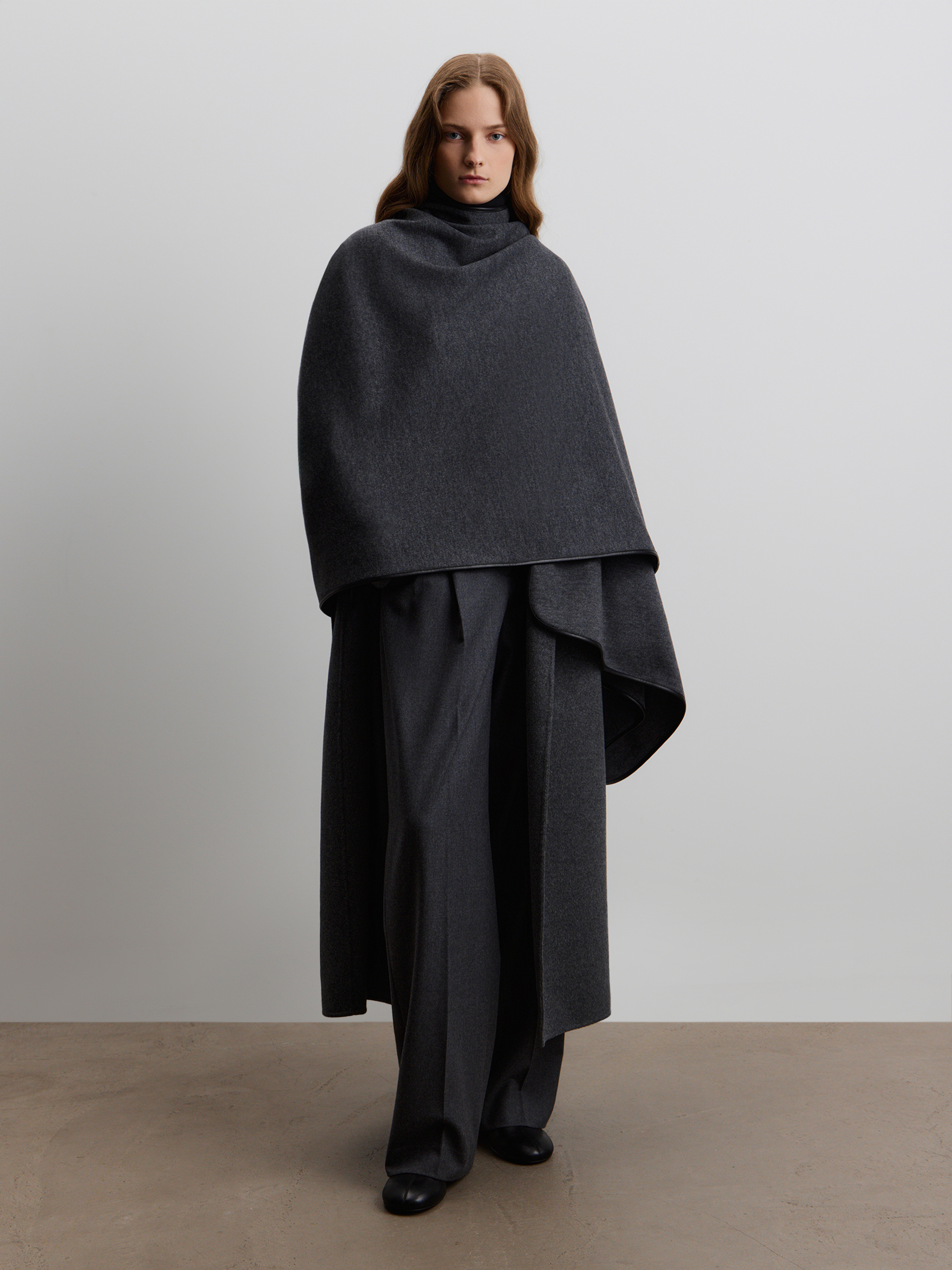 Палантин с кожаным кантом 12 STOREEZ 25000₽