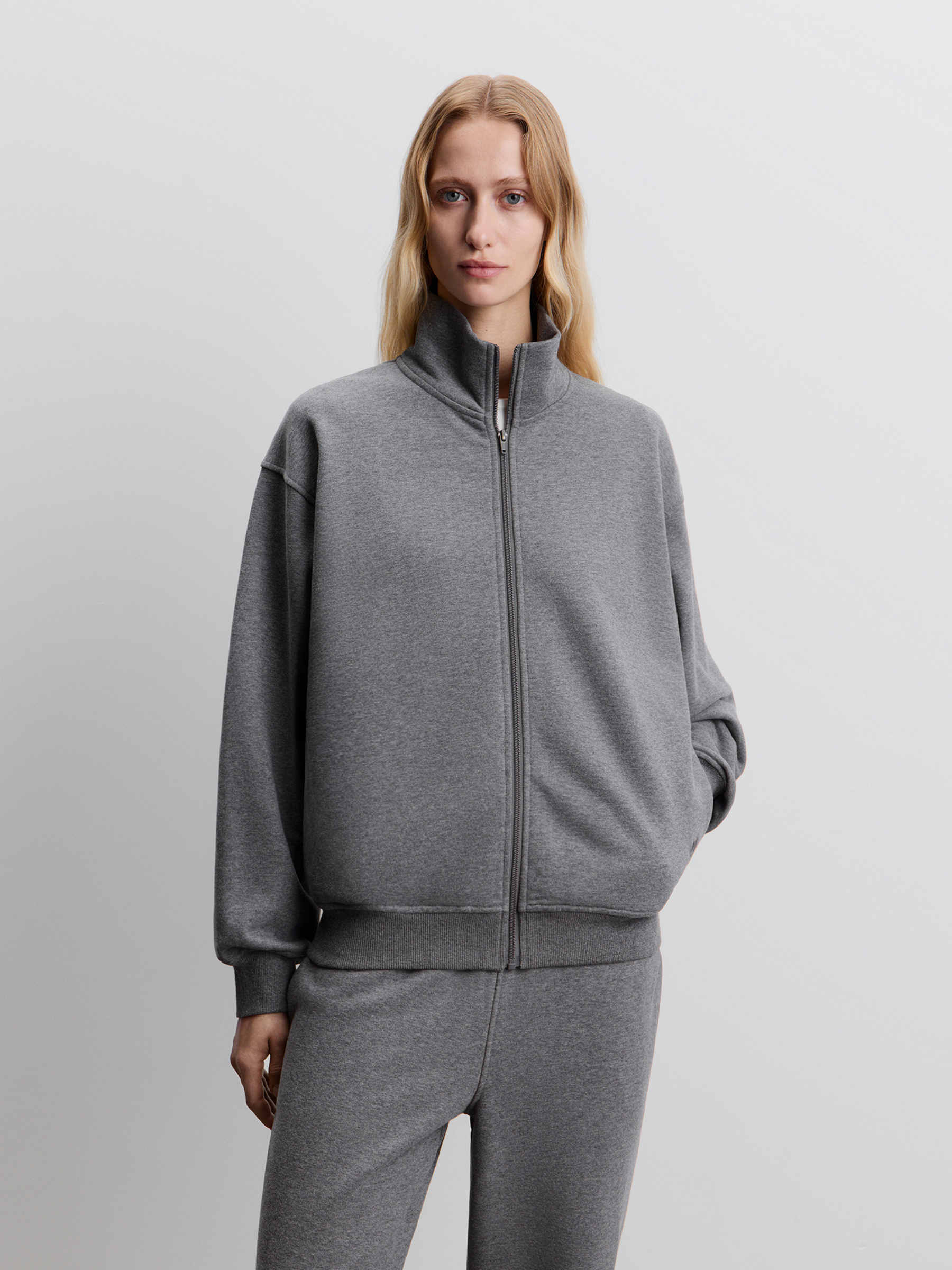 Толстовка на молнии 12 STOREEZ 19000₽