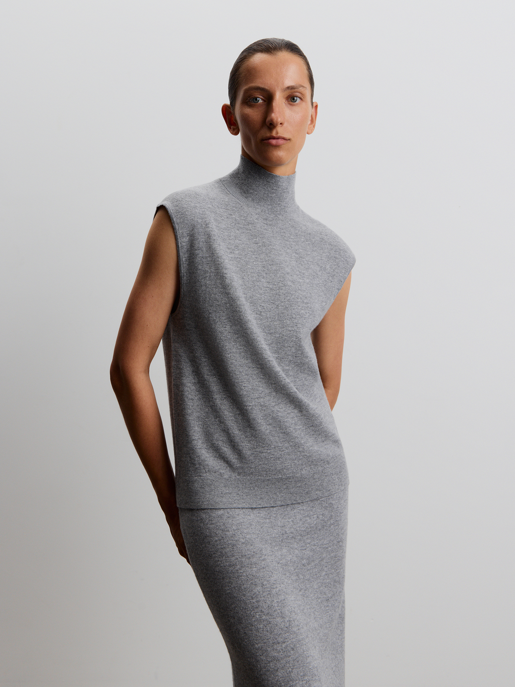 Топ из шерсти и кашемира 12 STOREEZ 15000₽