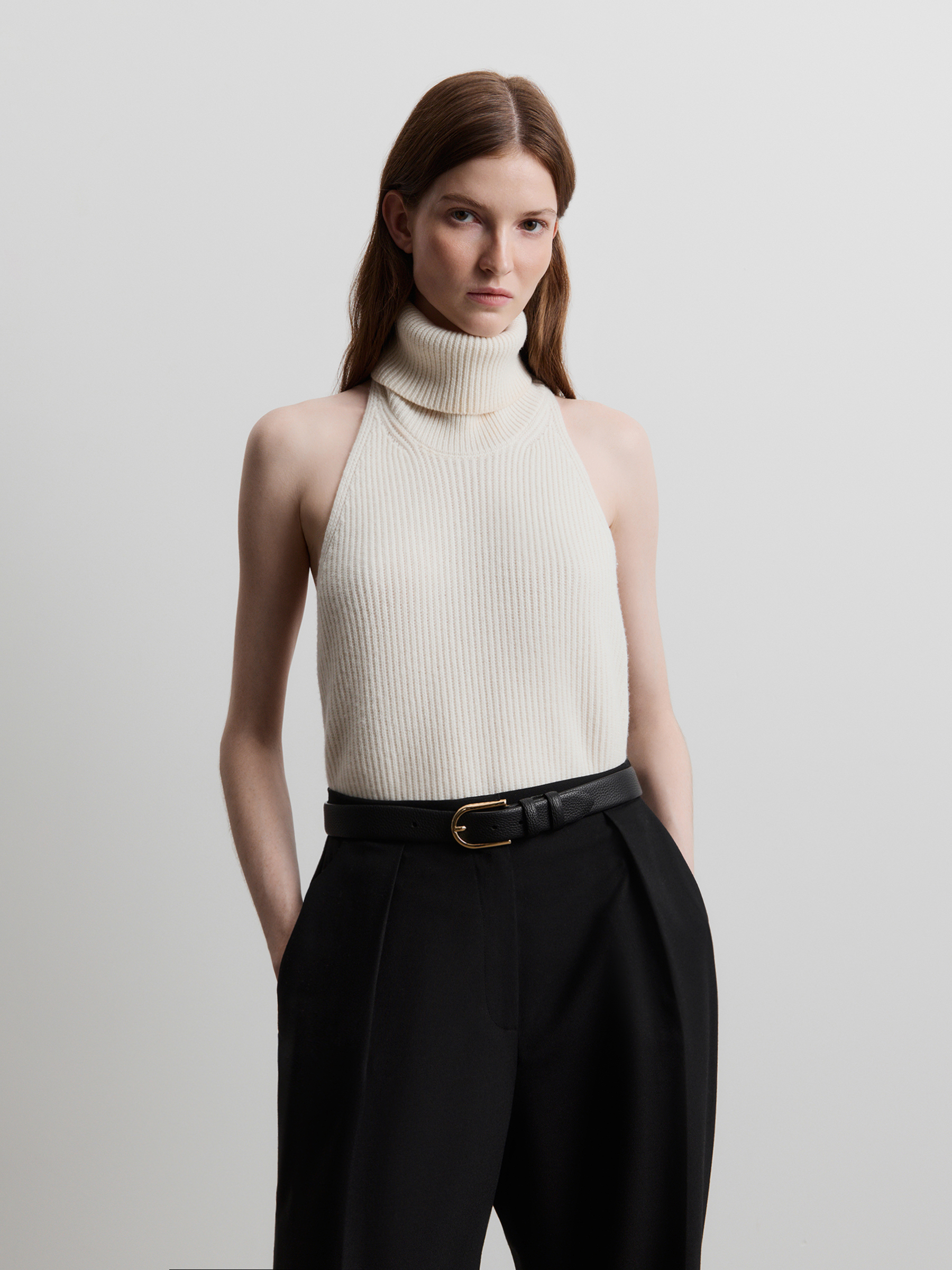 Топ с открытой спиной 12 STOREEZ 15000₽