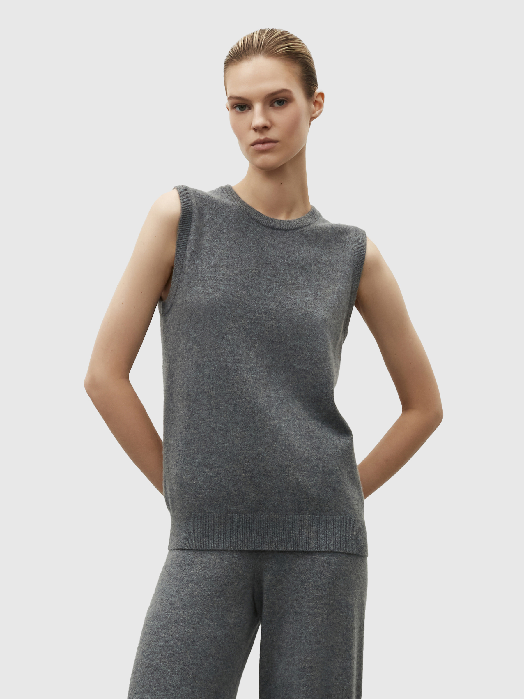 Топ Aurora из кашемира 12 STOREEZ 19000₽