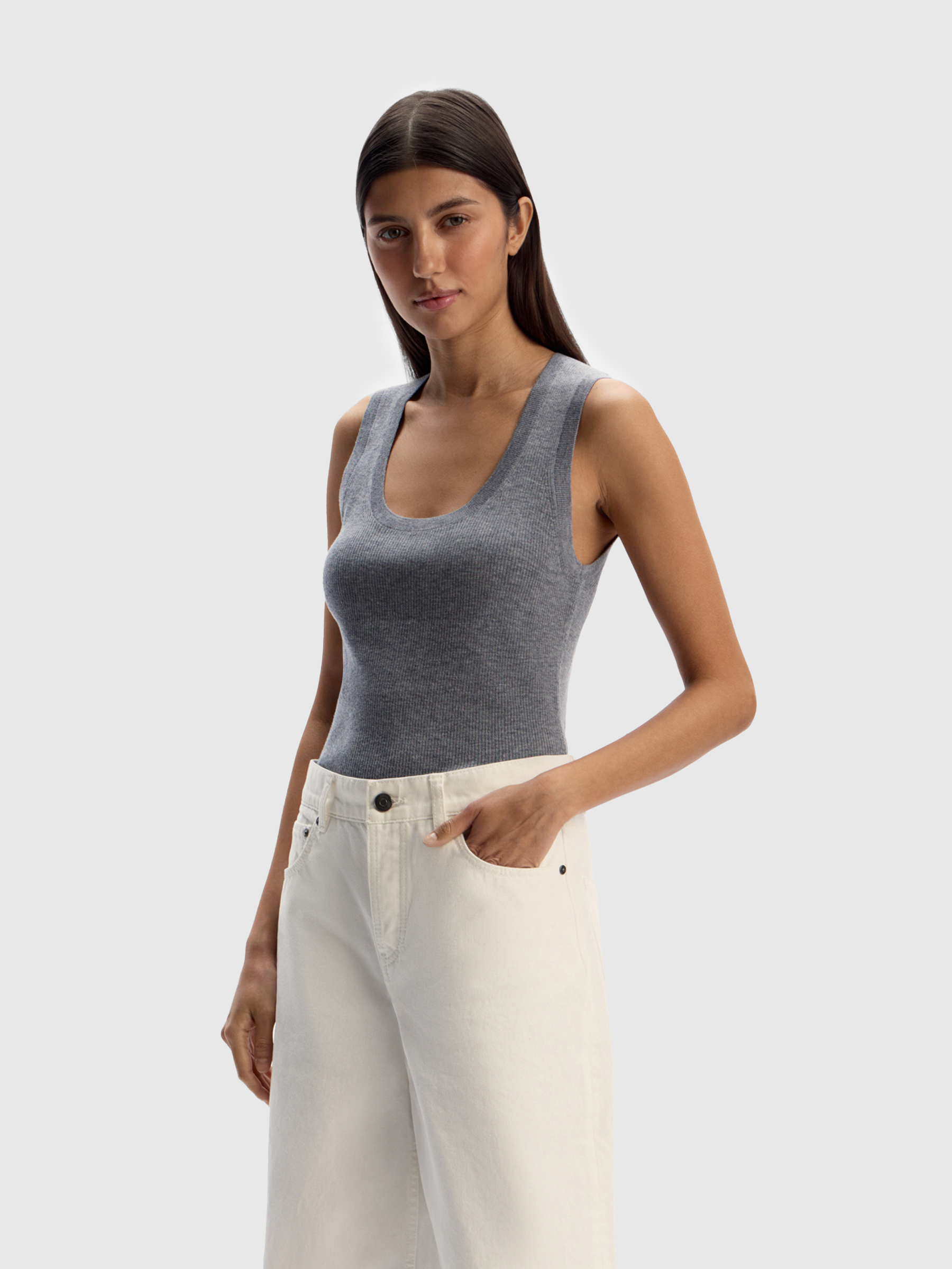 Топ из тонкой шерсти 12 STOREEZ 9800₽