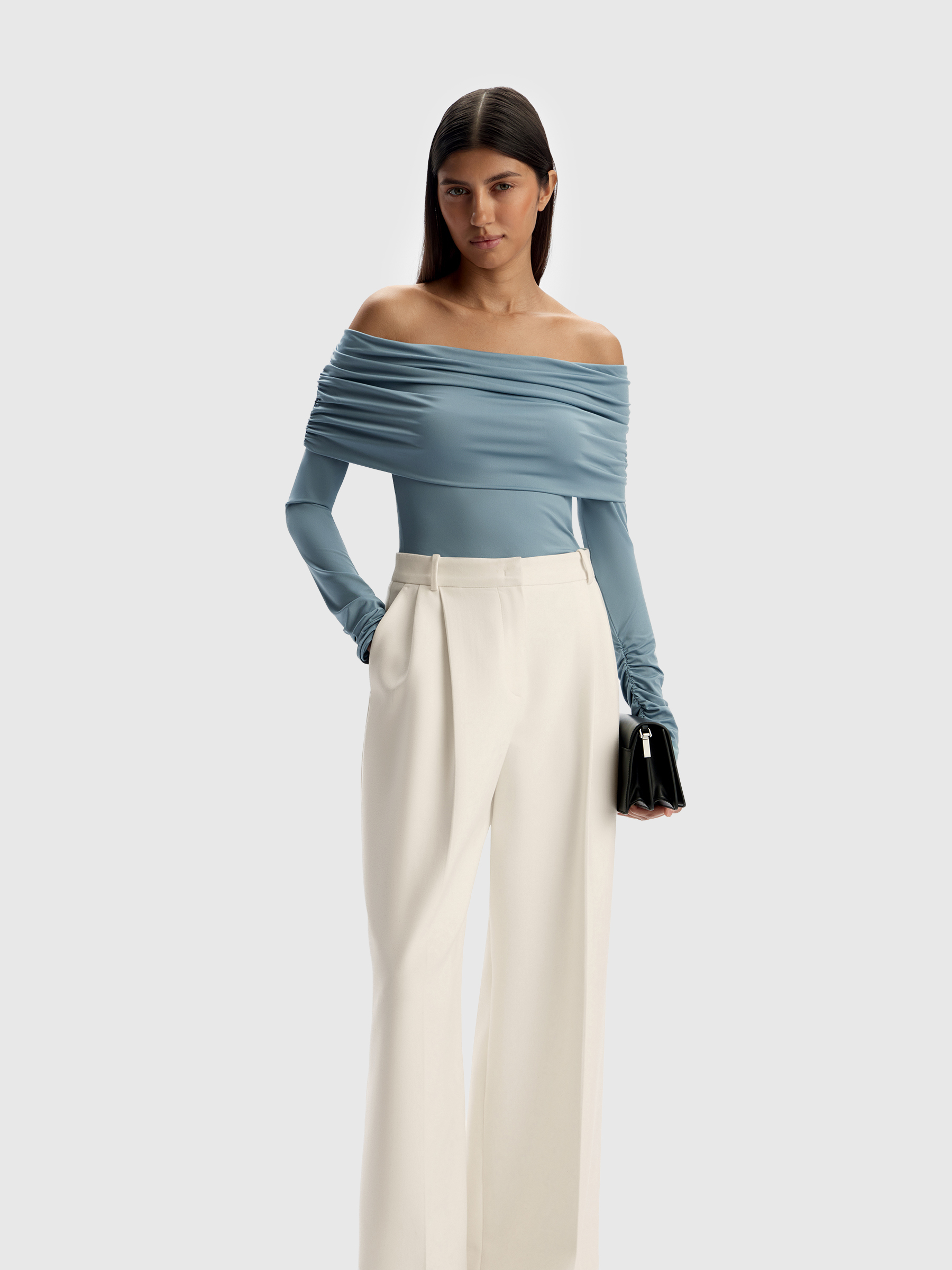 Топ с открытыми плечами 12 STOREEZ 7800₽