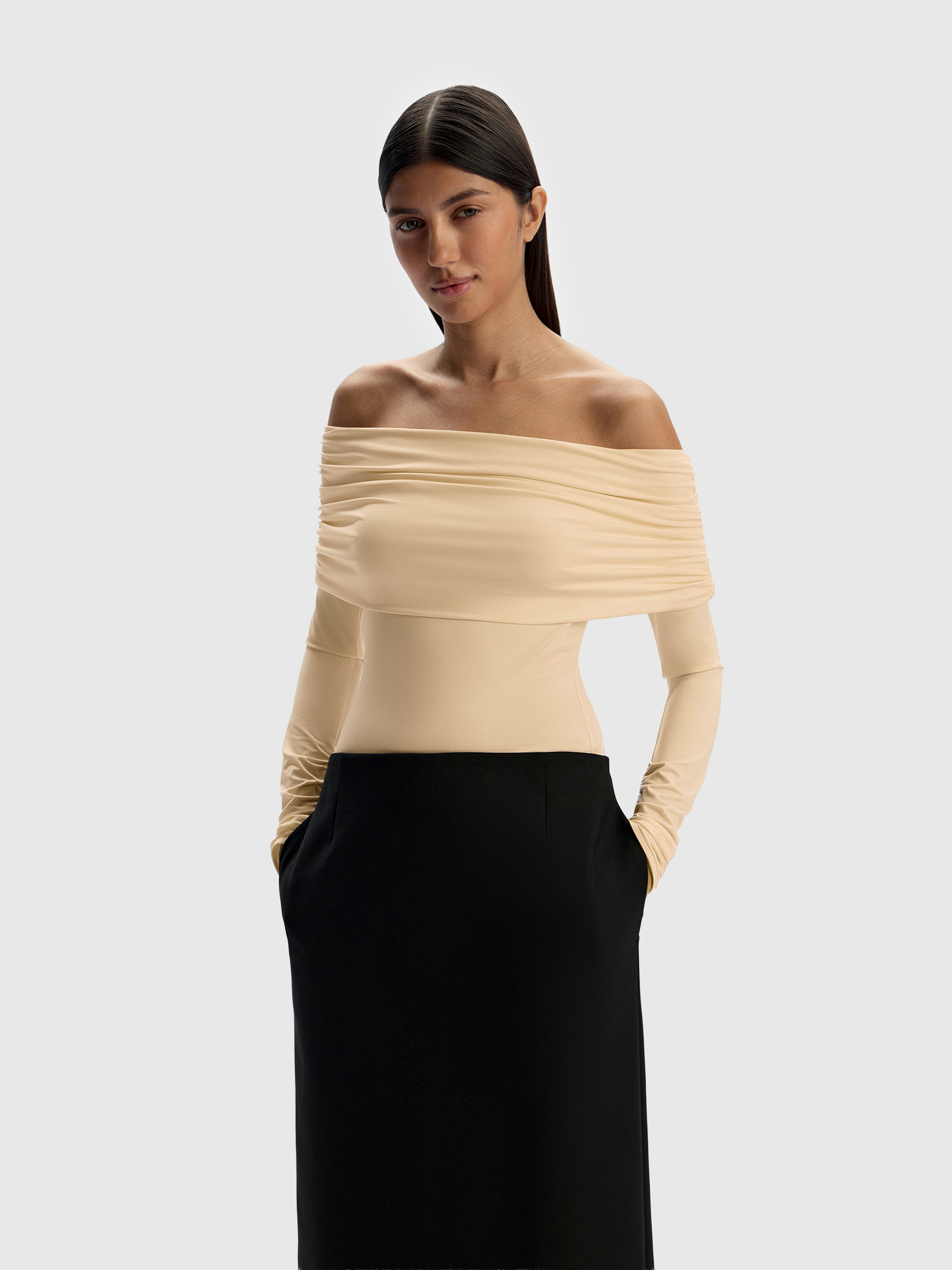 Топ с открытыми плечами 12 STOREEZ 7800₽