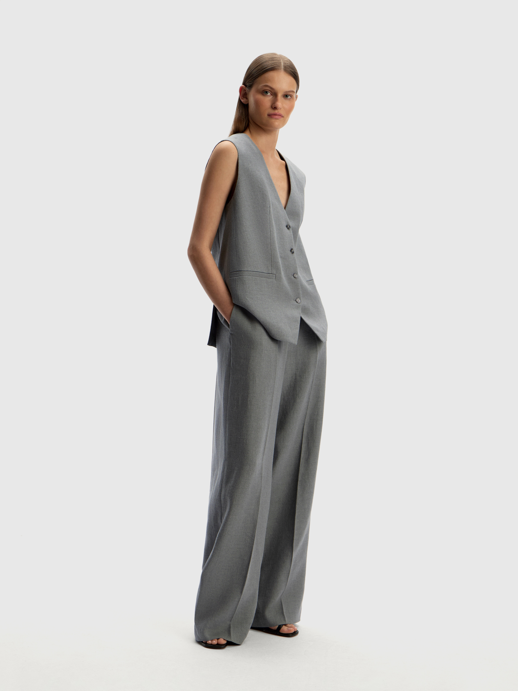 Брюки из костюмного льна 12 STOREEZ 21000₽