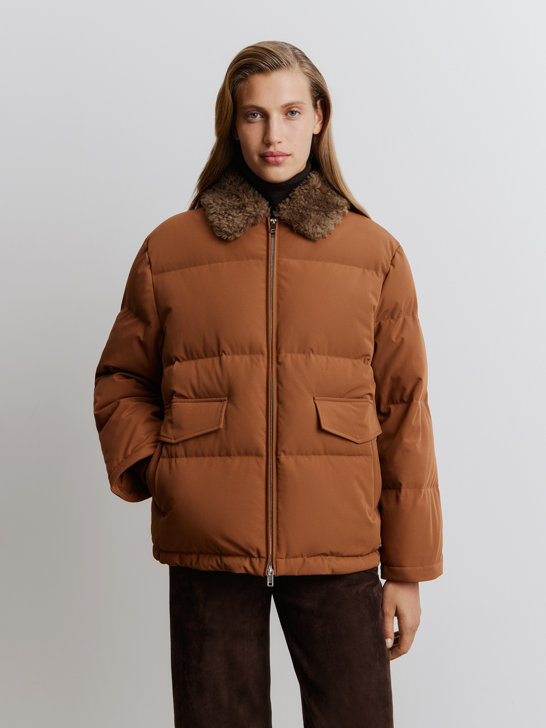 Пуховик с меховым воротником 12 STOREEZ 47000₽